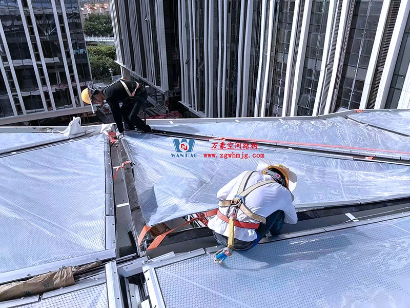 縱使烈日炎炎，腳步從未止歇！海南這個(gè)ETFE氣枕膜項(xiàng)目施工進(jìn)度有最新消息