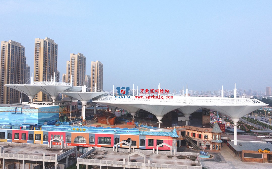 有骨骼、有皮膚的PTFE膜結(jié)構(gòu)建筑