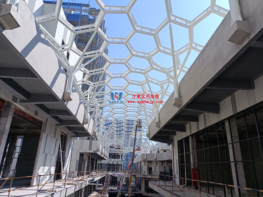 已完工，這個(gè)ETFE氣枕商業(yè)天幕閃亮登場(chǎng)！