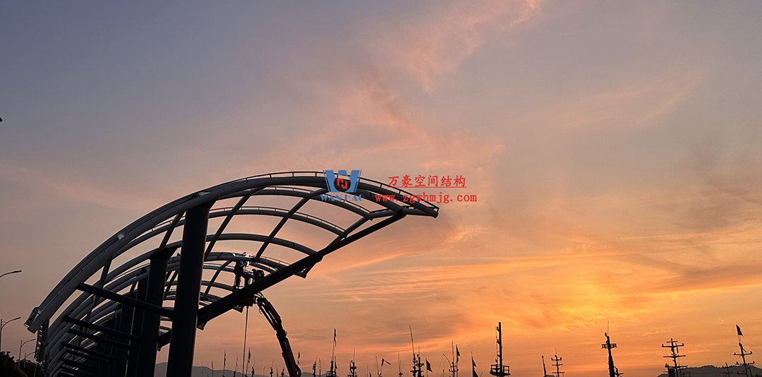 全面加速建設(shè)，創(chuàng)建優(yōu)質(zhì)精品工程