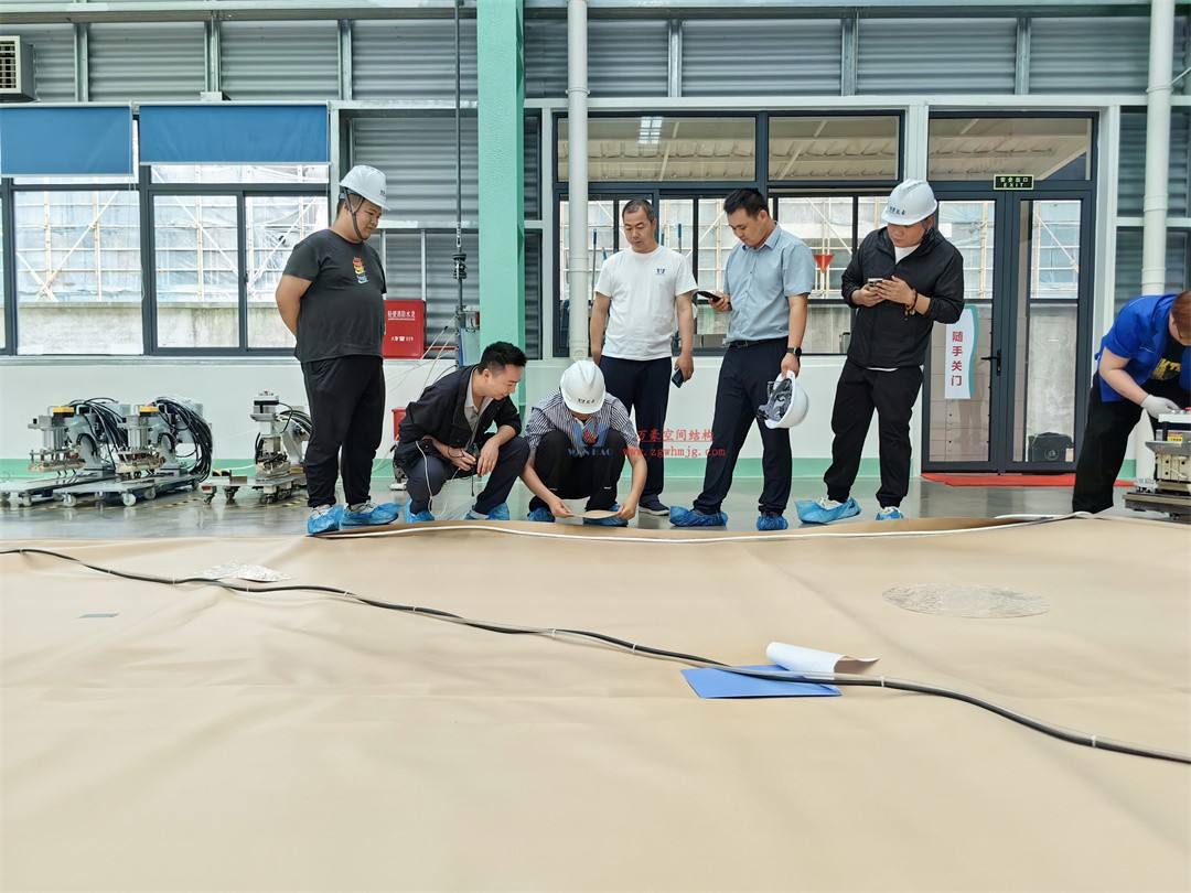 科技賦能品質(zhì)工程 | 萬豪集團(tuán)攜手浙大團(tuán)隊(duì)圓滿完成無錫奧體中心膜結(jié)構(gòu)排水試驗(yàn)驗(yàn)收