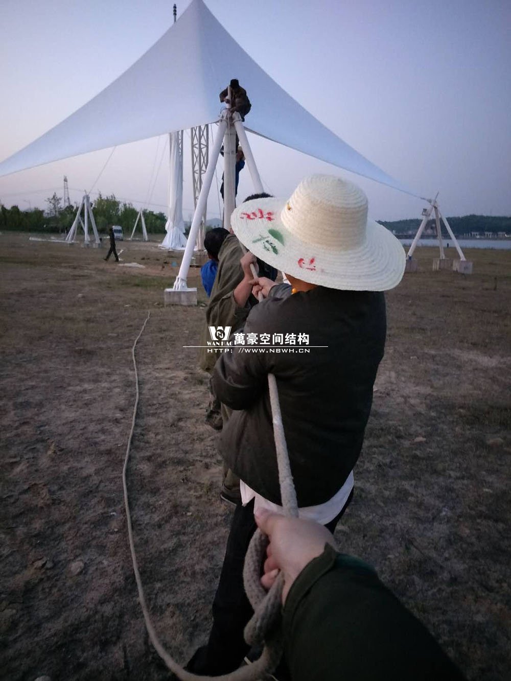 高橋灣現(xiàn)代產(chǎn)業(yè)園單飛燕、雙飛燕景觀膜結(jié)構(gòu)工程已近尾聲