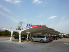 膜結(jié)構(gòu)車棚建筑與傳統(tǒng)結(jié)構(gòu)對比有哪些不同點？