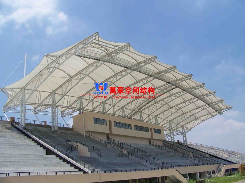 張拉膜結(jié)構(gòu)看臺(tái)