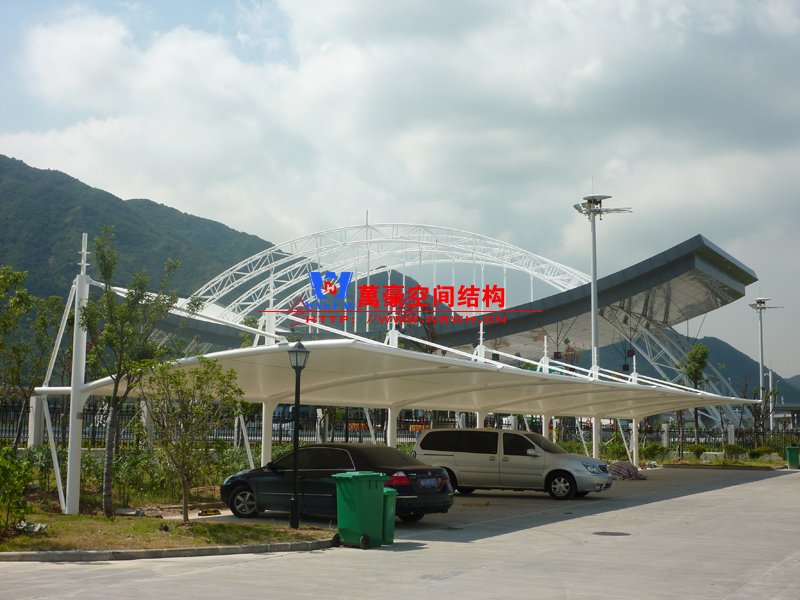膜結(jié)構(gòu)車(chē)棚