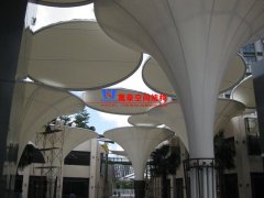 膜結(jié)構(gòu)建筑如何避免積水生成？膜結(jié)構(gòu)防止積水的方法是什么？