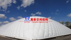 充氣膜結(jié)構(gòu)使用時(shí)應(yīng)注意哪些事項(xiàng)？充氣膜結(jié)構(gòu)一旦破損該如何維修？