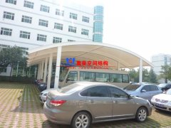 如何加固膜結(jié)構(gòu)車棚？膜結(jié)構(gòu)車棚增加穩(wěn)定性的方法有哪些？