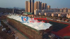 張拉膜結(jié)構(gòu)看臺(tái)的膜材如何選擇？張拉膜結(jié)構(gòu)看臺(tái)怎么維護(hù)保養(yǎng)？